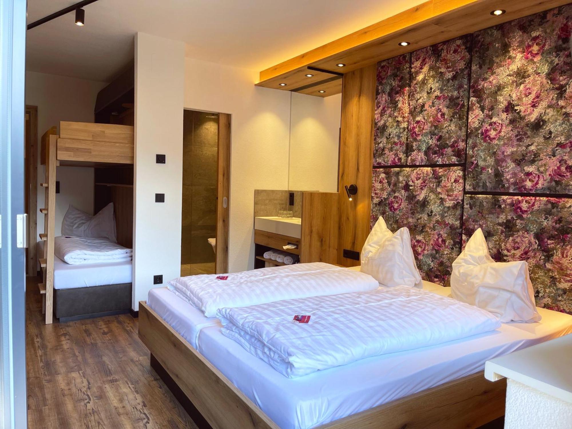 First Mountain Hotel Zillertal Aschau Im Zillertal Bagian luar foto