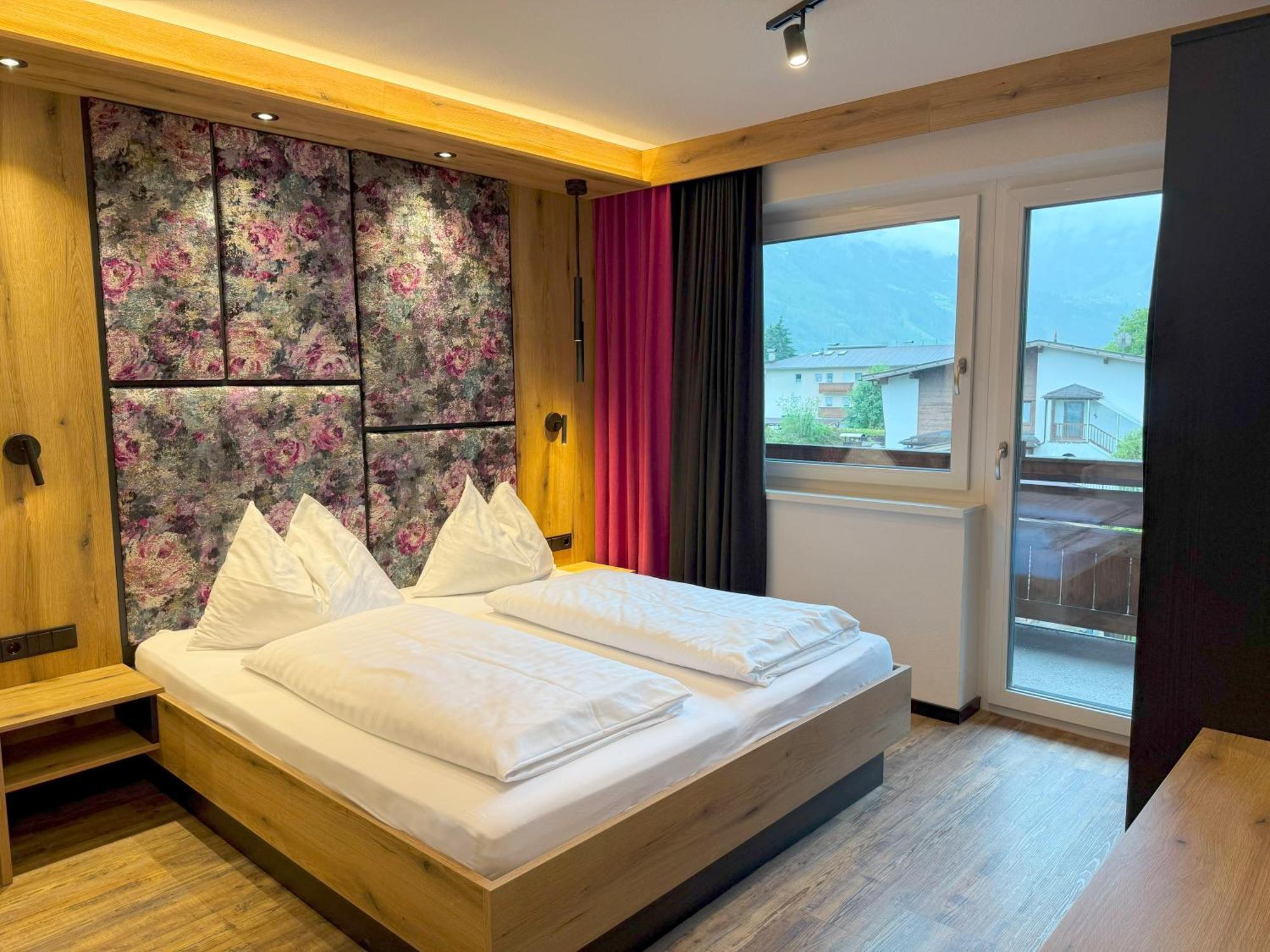 First Mountain Hotel Zillertal Aschau Im Zillertal Bagian luar foto